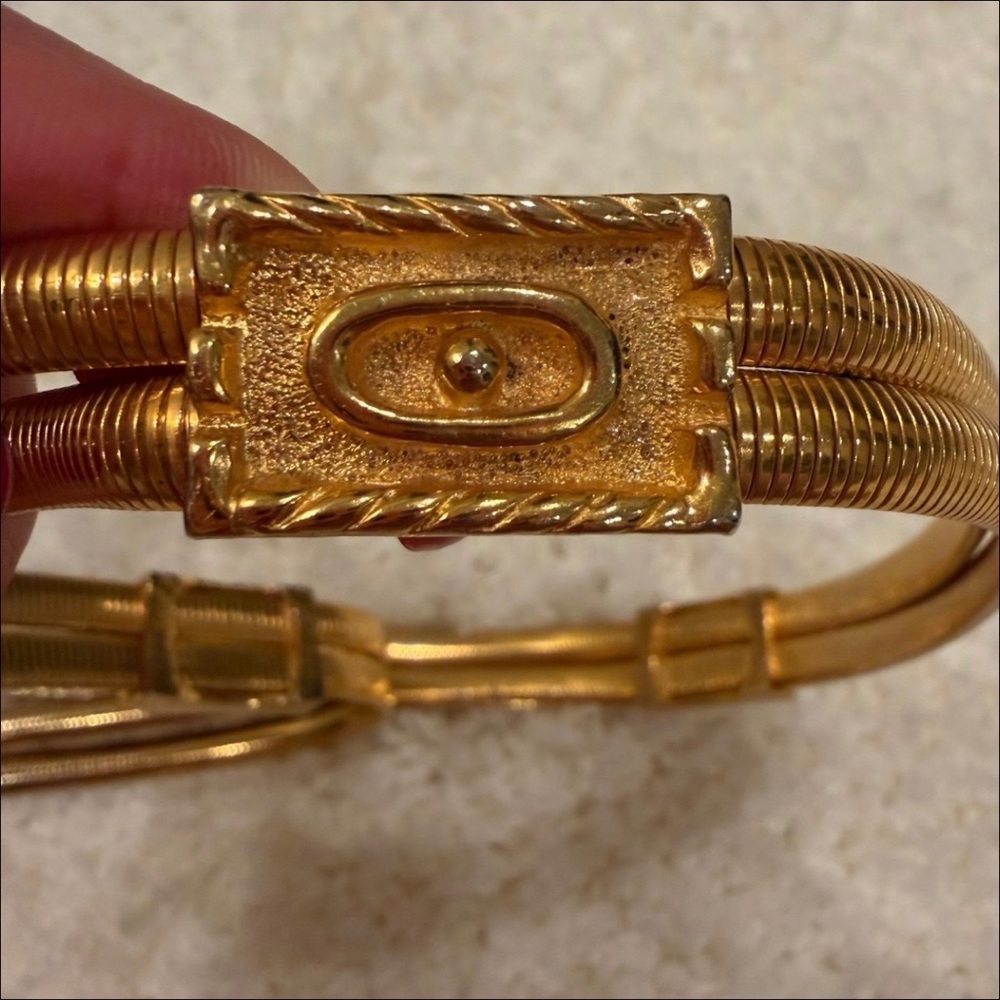 Vintage Judith Leiber Gold Stretch Metal Lion Belt - Picture 6 of 12